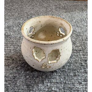 Christmas Pottery Candle‎ Holder Cut Out Holly Berry Luminary Beige Farmhouse